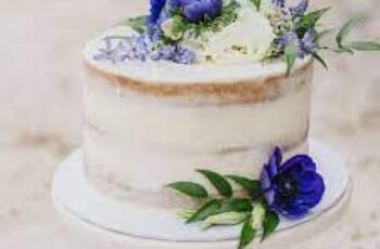 gorgeous summer wedding cake
