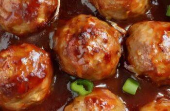 This is my go-to slow cooker meatball recipe. It’s so easy, there’s only 3 ingredients