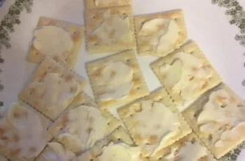 Homemade Saltine Crackers